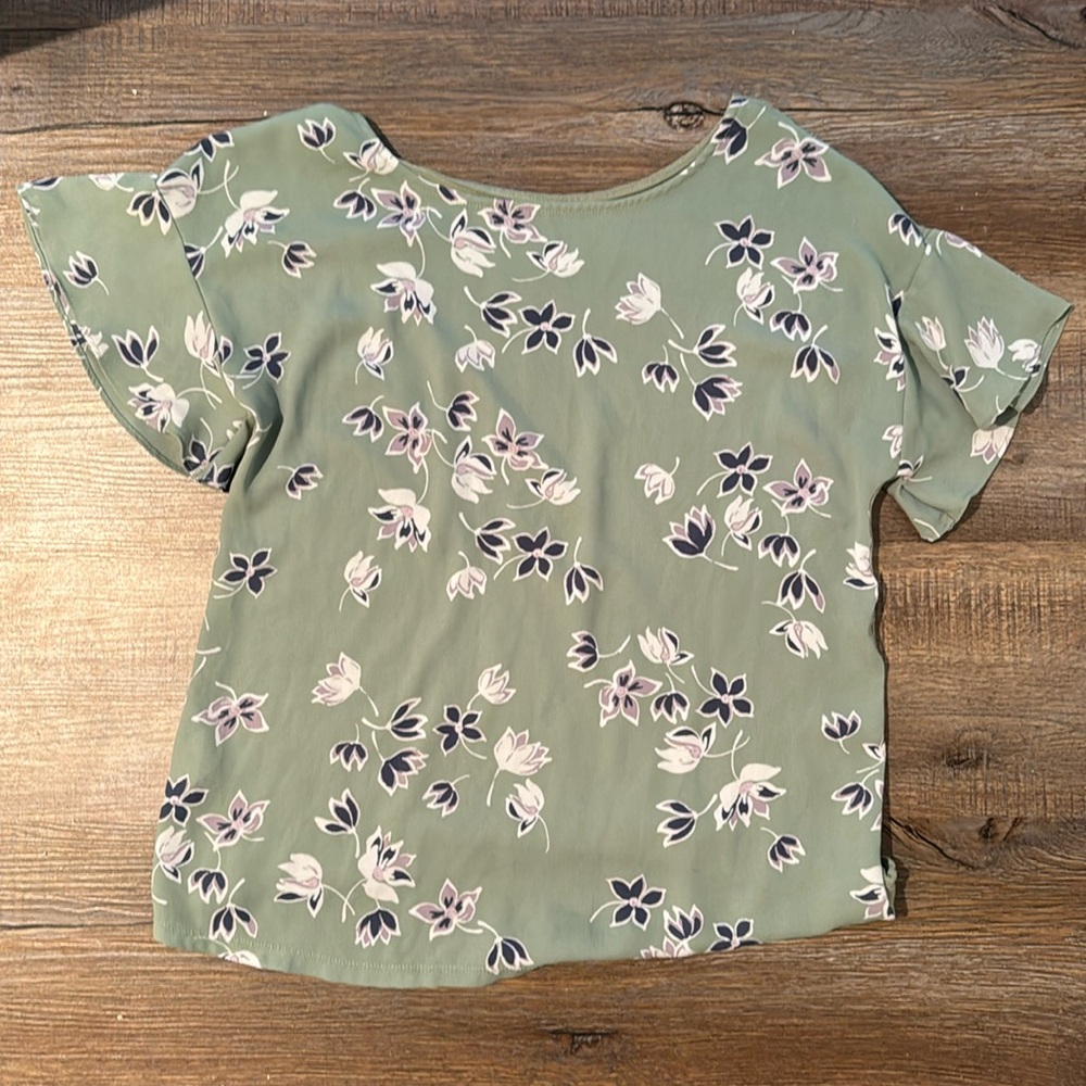 LOFT Outlet Short Sleeve Floral Blouse, Size XS
